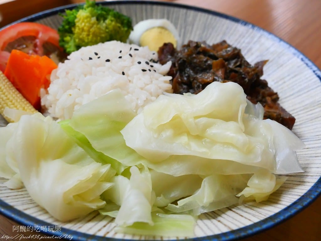 【中壢咖哩推薦】仁之初北海道湯咖喱專賣,文青風格餐館,親子&寵物友善的內壢美食! - 第39張圖 34