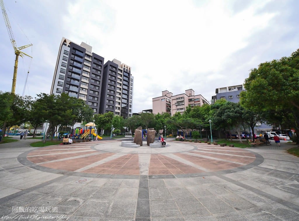 58(建案正對面懷石公園)