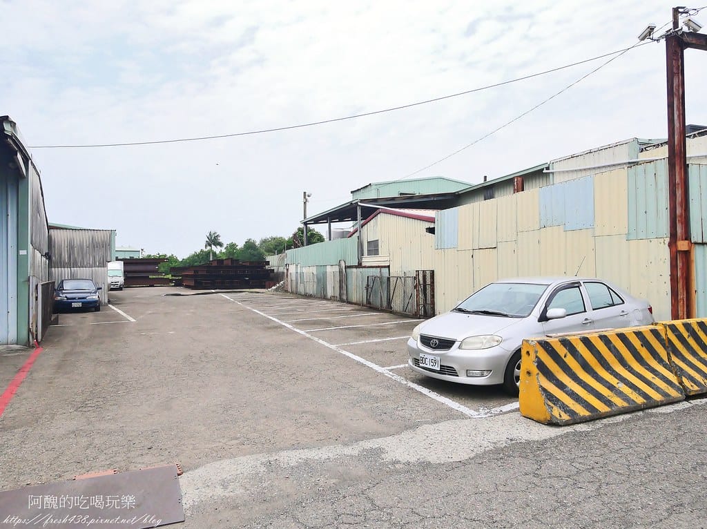 2工廠對面新增停車場