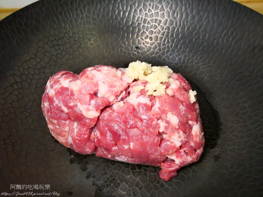 冬瓜肉燥,自己煮好簡單,省錢又美味,一滴油、一滴水也不必加。 - 第4張圖 P1026024