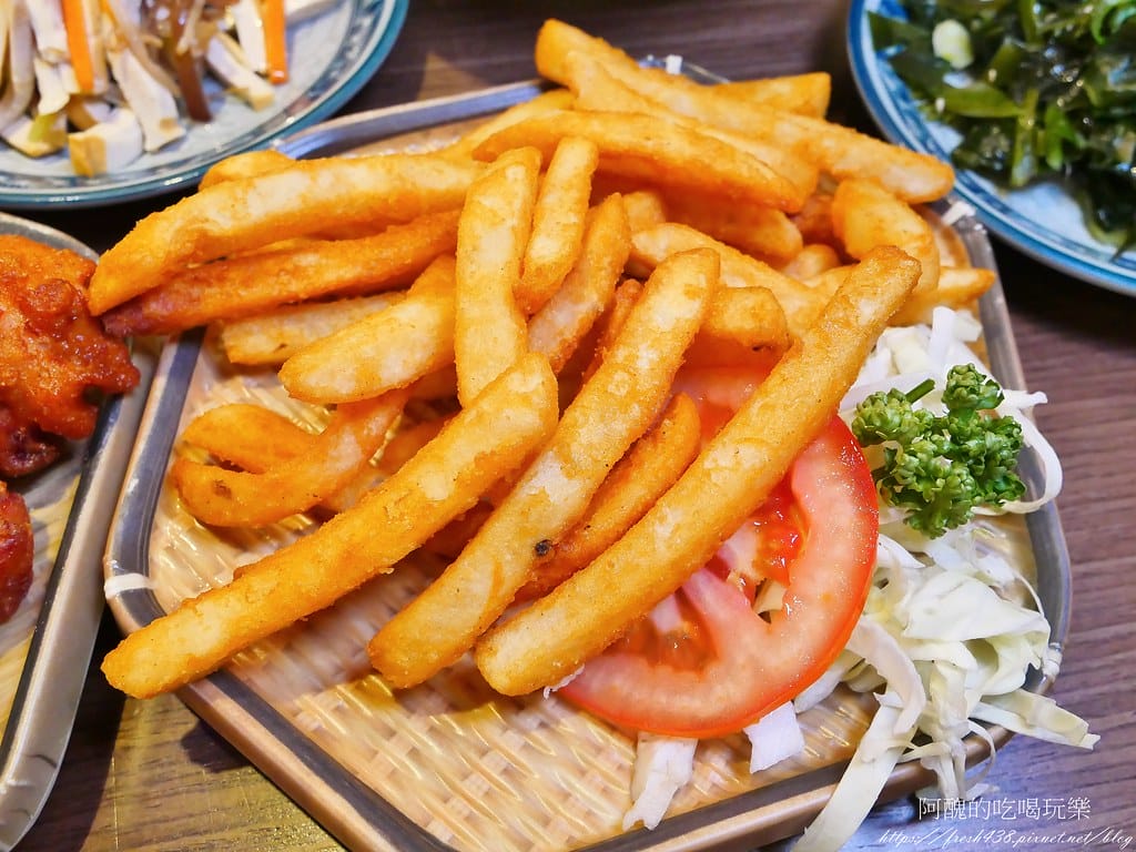 【新埔捷運站美食】東京板前豚骨拉麵-板橋店,每日現熬蔬菜大骨湯,加湯加麵不用錢! - 第38張圖 25