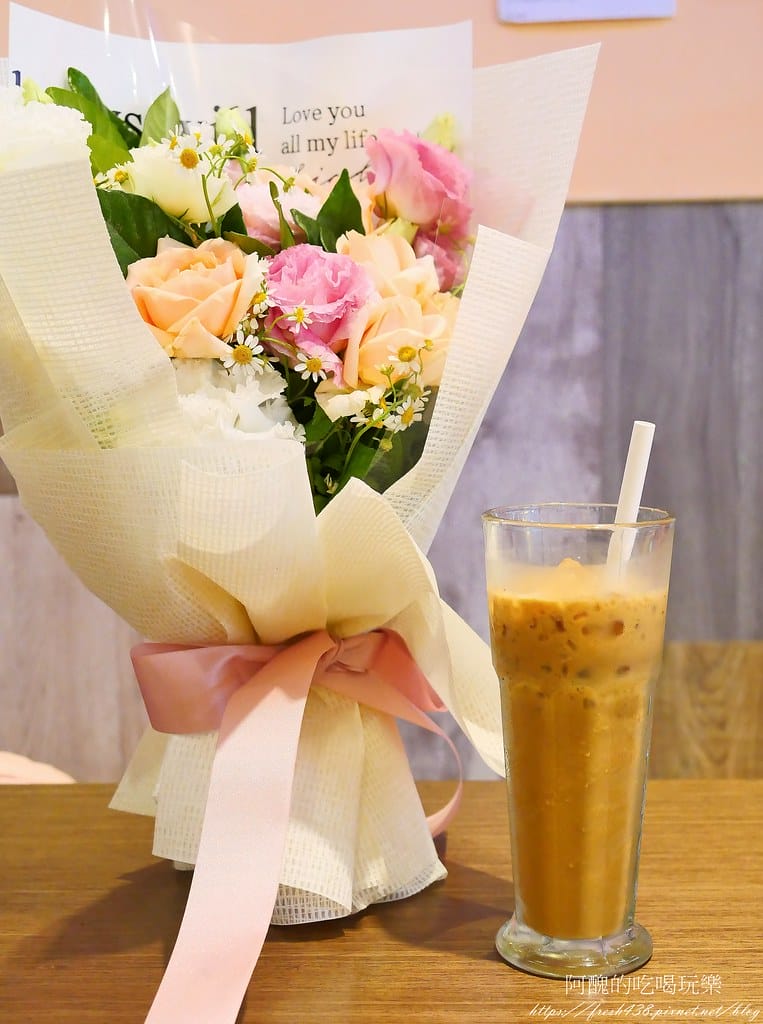 【新埔捷運站美食】東京板前豚骨拉麵-板橋店,每日現熬蔬菜大骨湯,加湯加麵不用錢! - 第55張圖 44