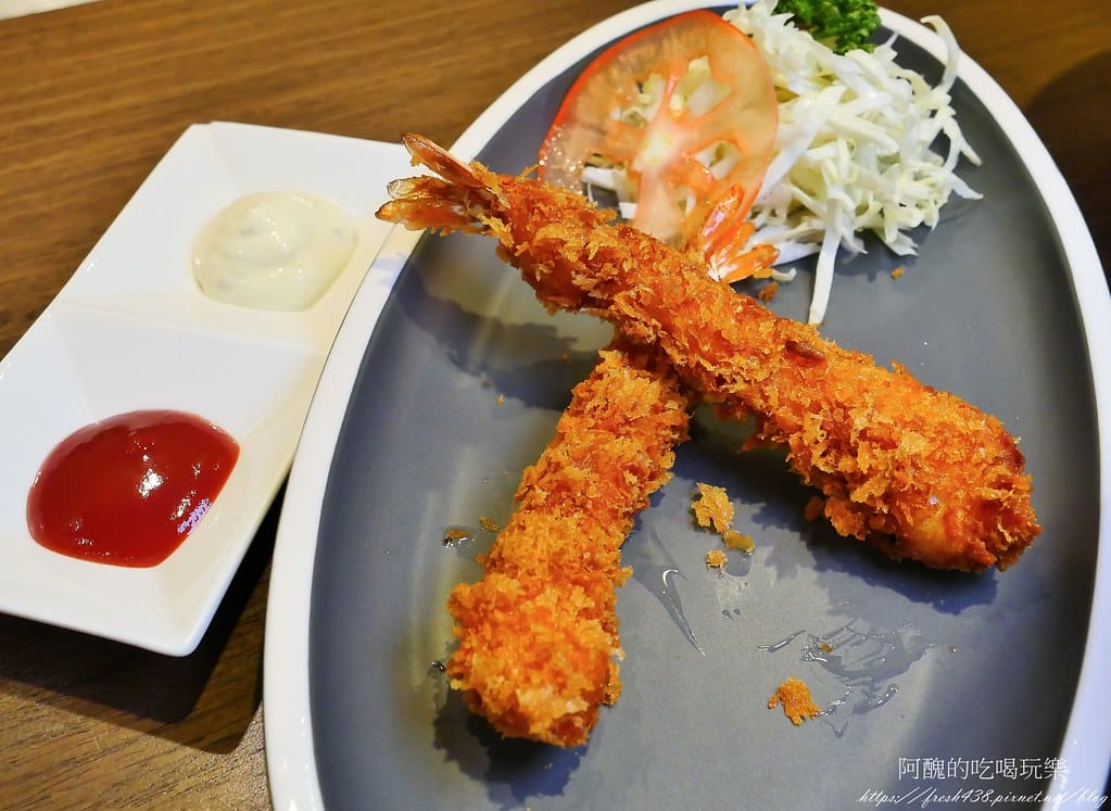 【新埔捷運站美食】東京板前豚骨拉麵-板橋店,每日現熬蔬菜大骨湯,加湯加麵不用錢! - 第43張圖 32
