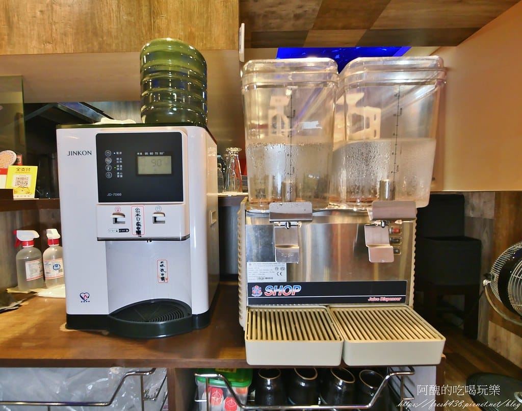 【新埔捷運站美食】東京板前豚骨拉麵-板橋店,每日現熬蔬菜大骨湯,加湯加麵不用錢! - 第13張圖 10-4