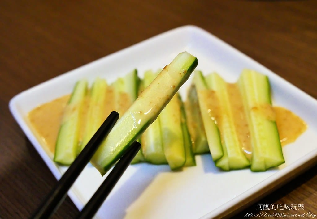 【新埔捷運站美食】東京板前豚骨拉麵-板橋店,每日現熬蔬菜大骨湯,加湯加麵不用錢! - 第54張圖 39