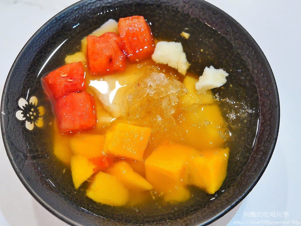【台北美食】何家甜品鋪-公館汀州,剉冰、雪花冰超級消暑,吃甜品找何家就對了。 - 第46張圖 41