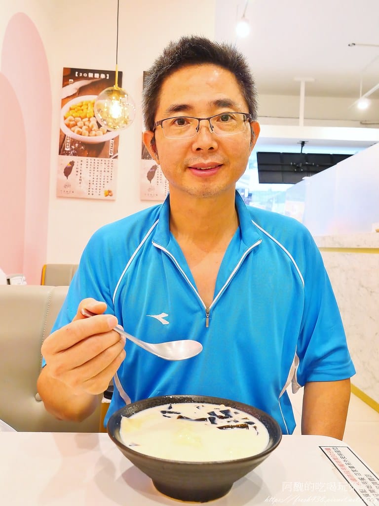 【台北美食】何家甜品鋪-公館汀州,剉冰、雪花冰超級消暑,吃甜品找何家就對了。 - 第49張圖 44