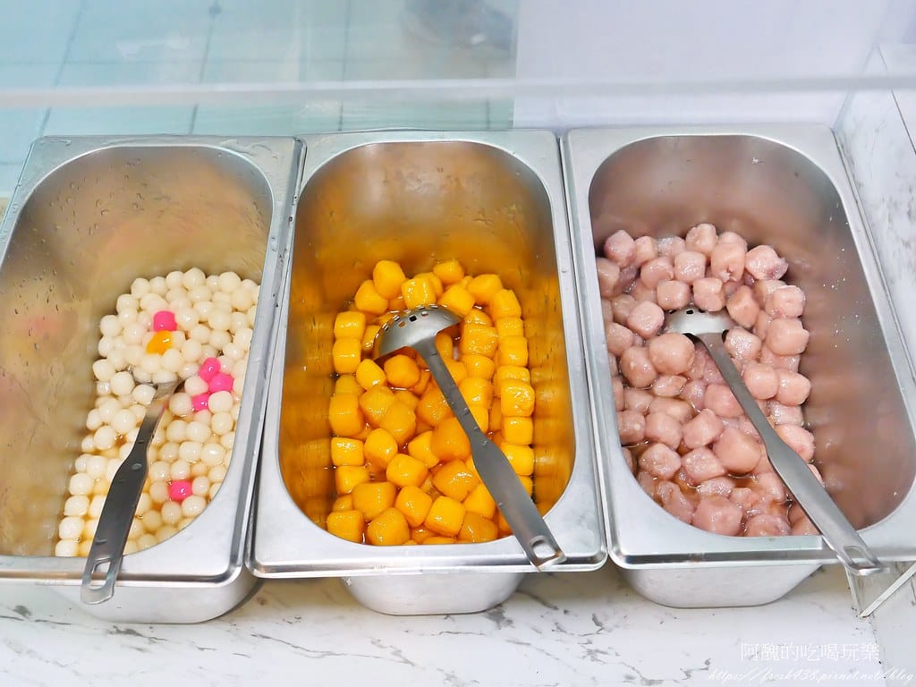 【台北美食】何家甜品鋪-公館汀州,剉冰、雪花冰超級消暑,吃甜品找何家就對了。 - 第16張圖 14
