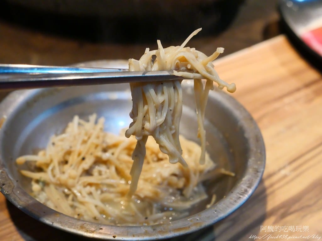 【板橋美食】我!就厲害燒烤-板橋館前珍饌店,府中燒烤吃到飽,吃完身上完全沒有燒烤味耶!!!! - 第53張圖 P1026862