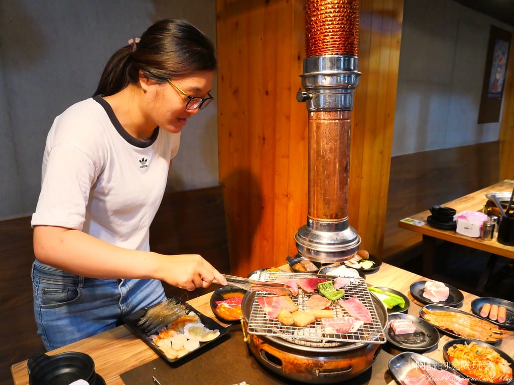 【板橋美食】我!就厲害燒烤-板橋館前珍饌店,府中燒烤吃到飽,吃完身上完全沒有燒烤味耶!!!! - 第68張圖 P1026882