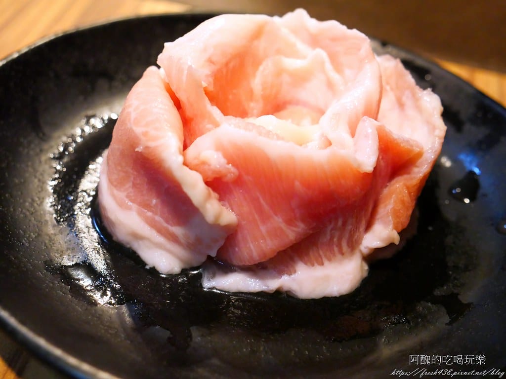 【板橋美食】我!就厲害燒烤-板橋館前珍饌店,府中燒烤吃到飽,吃完身上完全沒有燒烤味耶!!!! - 第39張圖 P1026837