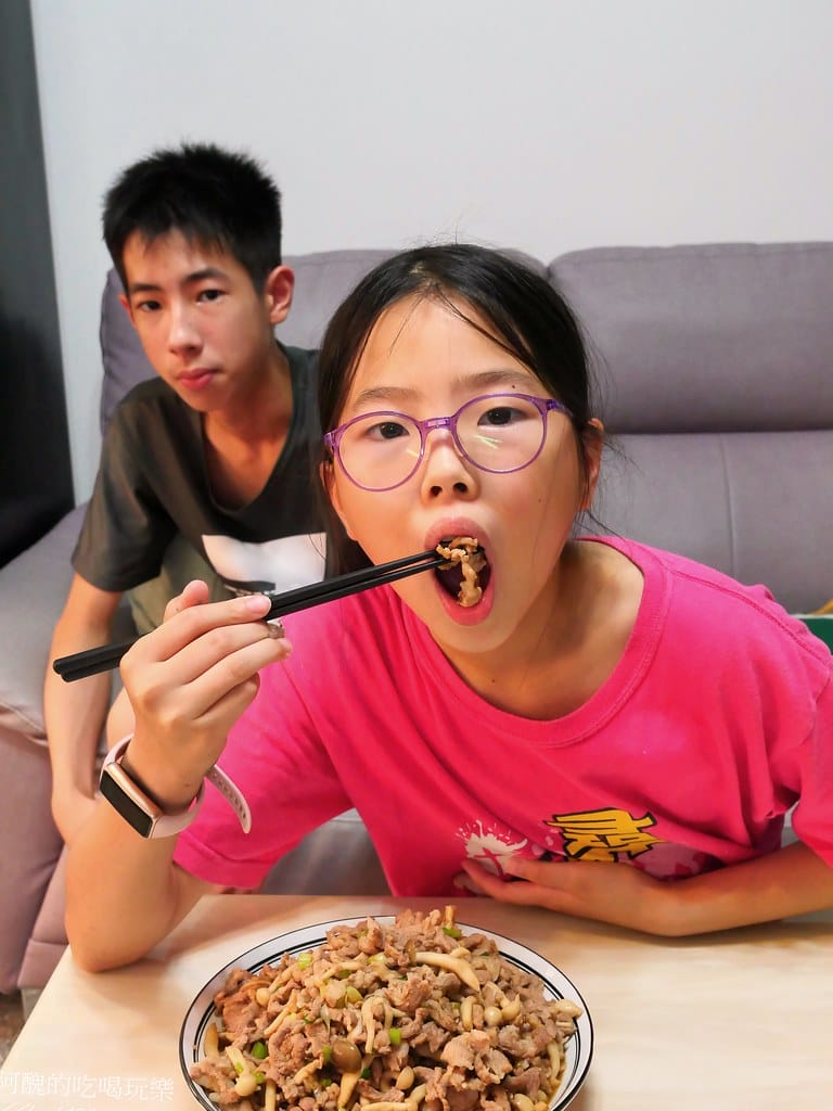 鮮菇炒肉絲,備料簡單,5分鐘就能上桌的家常料理。 - 第12張圖 P1024974