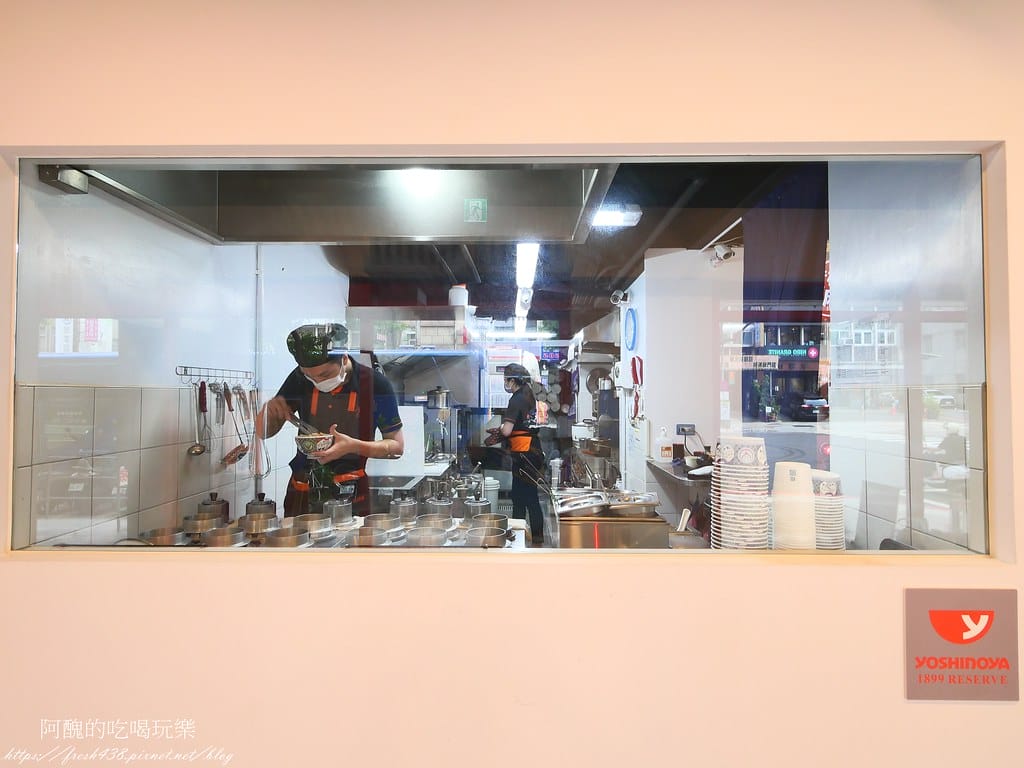 【新北美食】吉野家-三峽復興店,牛丼是必吃料理,台灣好米讓人一粒也捨不得留下。 - 第17張圖 16