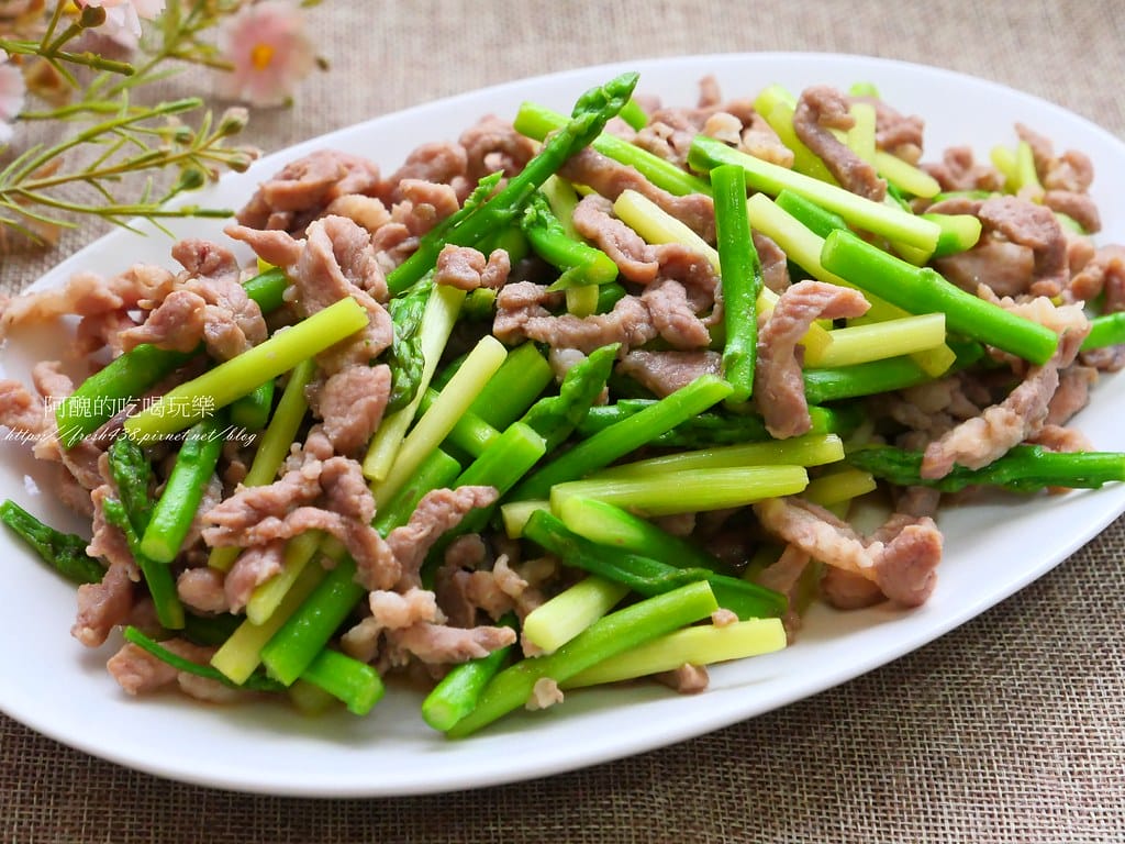 蘆筍炒肉絲,好吃到破表,3分鐘輕易上桌,趕快學起來。 - 第12張圖 P1027328
