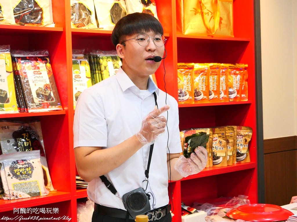 【韓國景點】Kim & Kimchi school 韓國傳統美食體驗館,韓式四角飯糰DIY、韓服體驗。 - 第24張圖 12