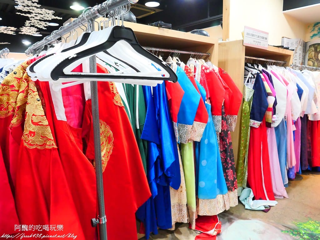 【韓國景點】Kim & Kimchi school 韓國傳統美食體驗館,韓式四角飯糰DIY、韓服體驗。 - 第39張圖 31