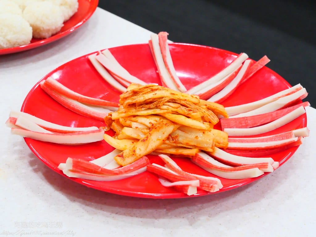 【韓國景點】Kim & Kimchi school 韓國傳統美食體驗館,韓式四角飯糰DIY、韓服體驗。 - 第19張圖 15