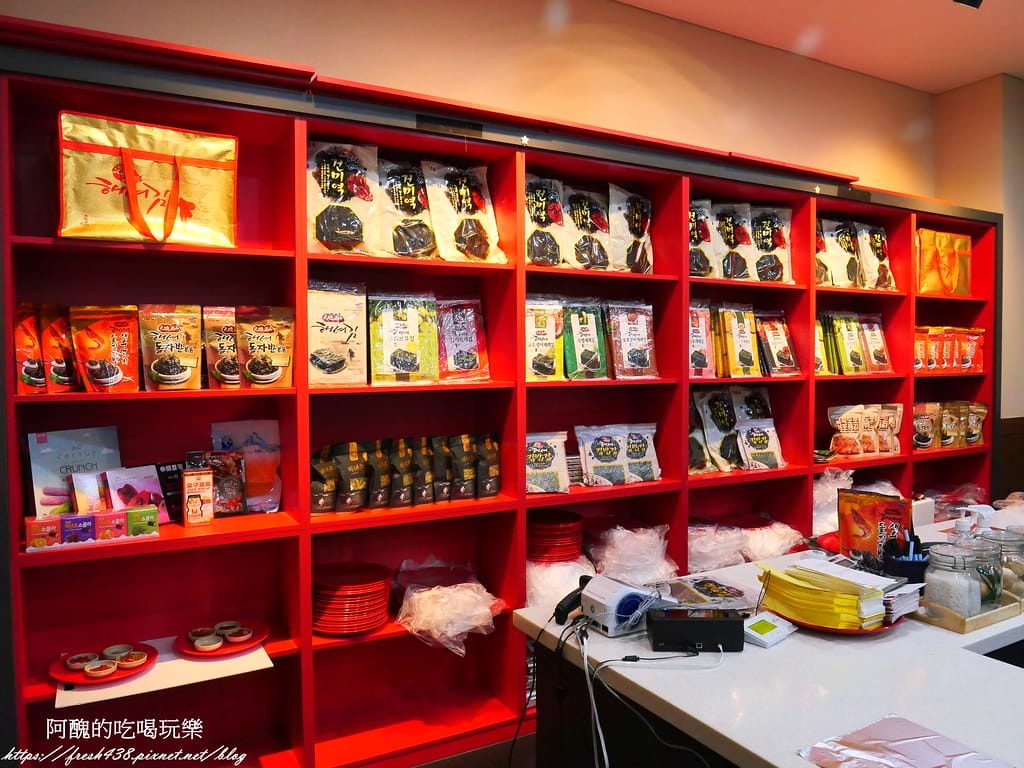 【韓國景點】Kim & Kimchi school 韓國傳統美食體驗館,韓式四角飯糰DIY、韓服體驗。 - 第34張圖 27