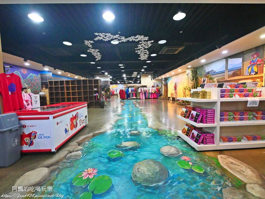 【韓國景點】Kim & Kimchi school 韓國傳統美食體驗館,韓式四角飯糰DIY、韓服體驗。 - 第36張圖 29