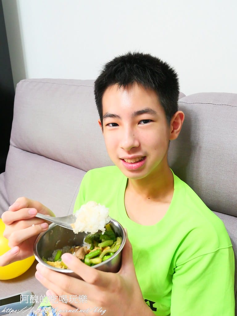 蘆筍炒蛋,5分鐘上菜,想不到那麼香醇又下飯。 - 第19張圖 P1029420