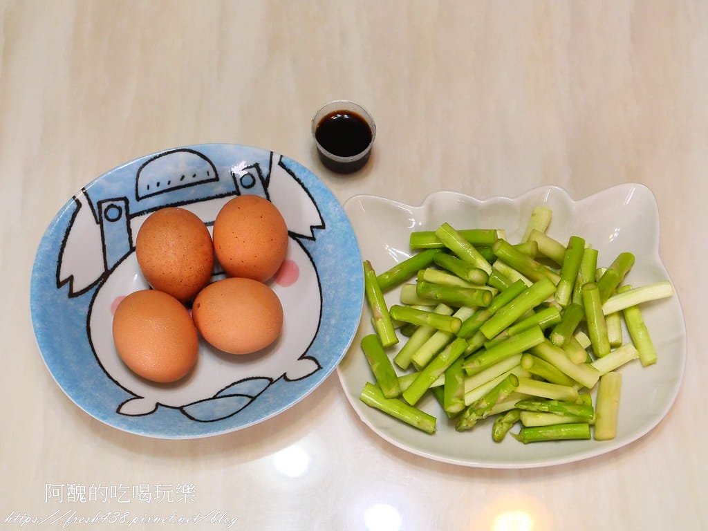 蘆筍炒蛋,5分鐘上菜,想不到那麼香醇又下飯。 - 第2張圖 P1029399