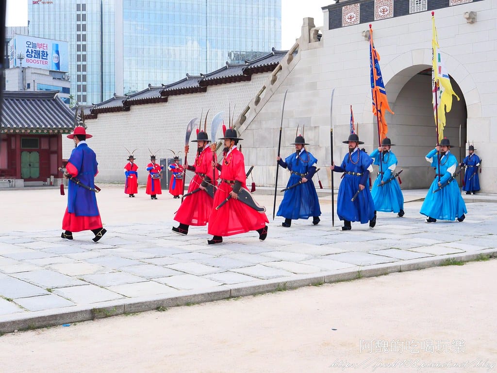 【韓國景點】景福宮,穿韓服遊宮殿,魁梧士兵交接超精彩,首爾必遊景點。 - 第66張圖 P1029136