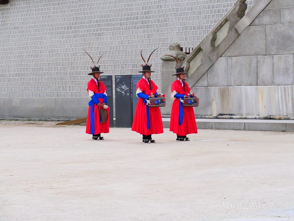 【韓國景點】景福宮,穿韓服遊宮殿,魁梧士兵交接超精彩,首爾必遊景點。 - 第63張圖 P1029126