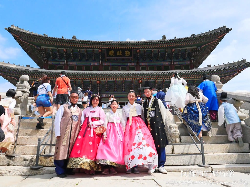 【韓國景點】景福宮,穿韓服遊宮殿,魁梧士兵交接超精彩,首爾必遊景點。 - 第28張圖 23