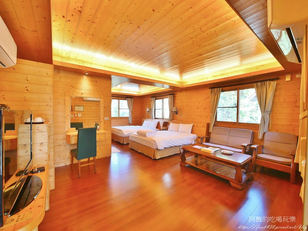 【台南住宿】柳營尖山埤渡假村,搭船遊湖、有泳池、能露營、走步道,能帶寵物入住木屋,適合全家大小入住的渡假村。 - 第66張圖 18