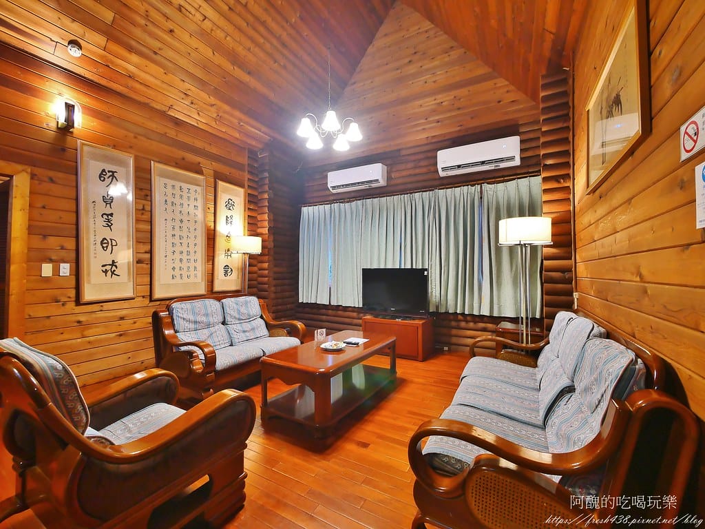 【台南住宿】柳營尖山埤渡假村,搭船遊湖、有泳池、能露營、走步道,能帶寵物入住木屋,適合全家大小入住的渡假村。 - 第80張圖 28-2