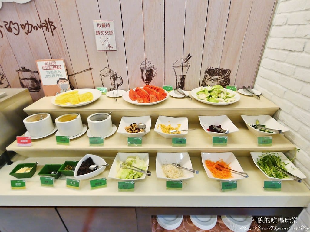 【台南住宿】柳營尖山埤渡假村,搭船遊湖、有泳池、能露營、走步道,能帶寵物入住木屋,適合全家大小入住的渡假村。 - 第103張圖 63