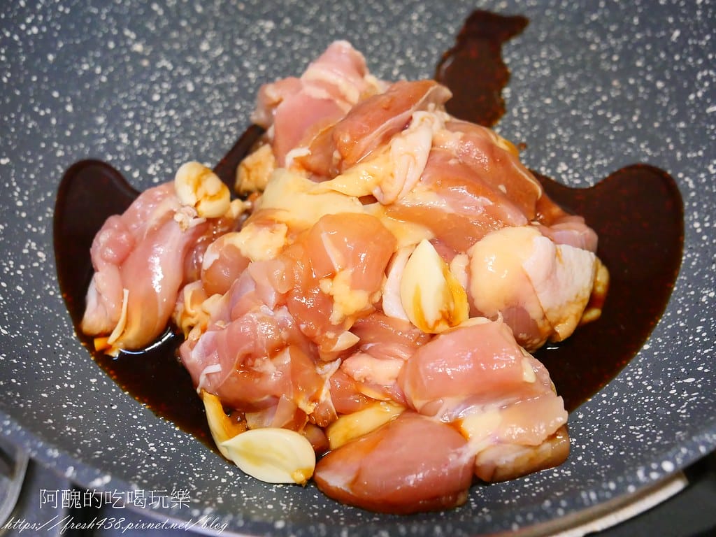 杏鮑菇炒雞腿,蛋白質豐富,備料簡單、作法容易的懶人料理。 - 第9張圖 P1029364