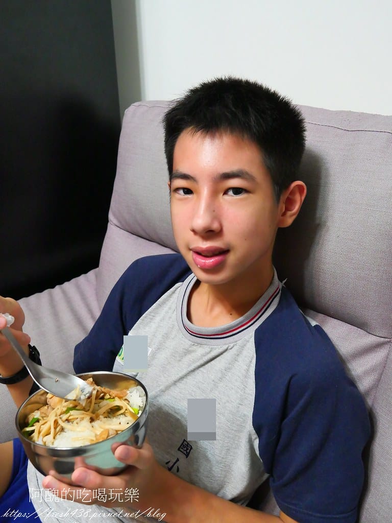 杏鮑菇炒雞腿,蛋白質豐富,備料簡單、作法容易的懶人料理。 - 第19張圖 P1029376