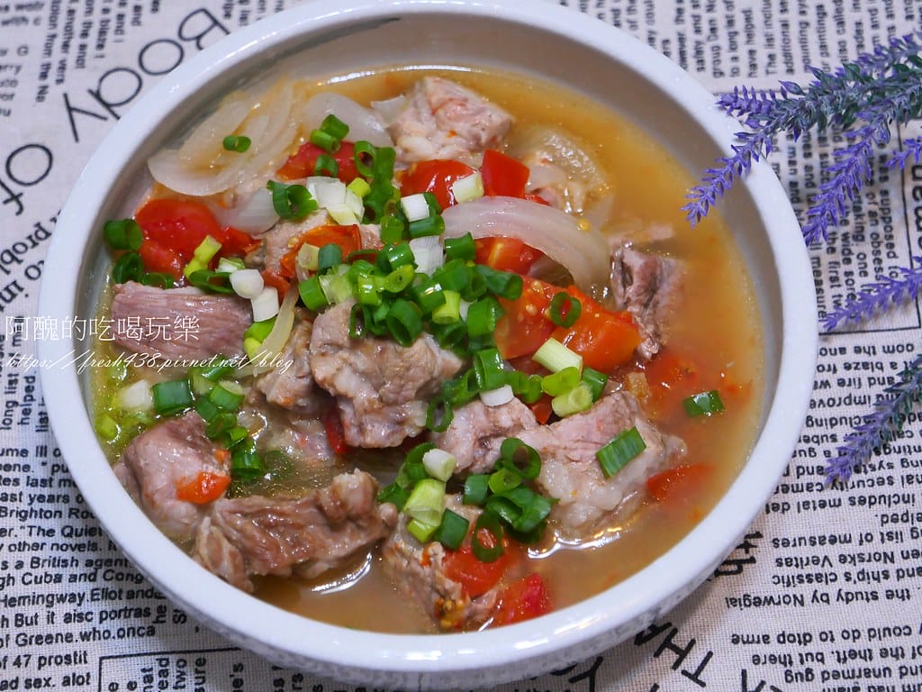 【電鍋食譜】無水洋蔥番茄豬肉鍋,不加一滴水,一鍋到底,原汁原味超迷人。 - 第9張圖 P1060927