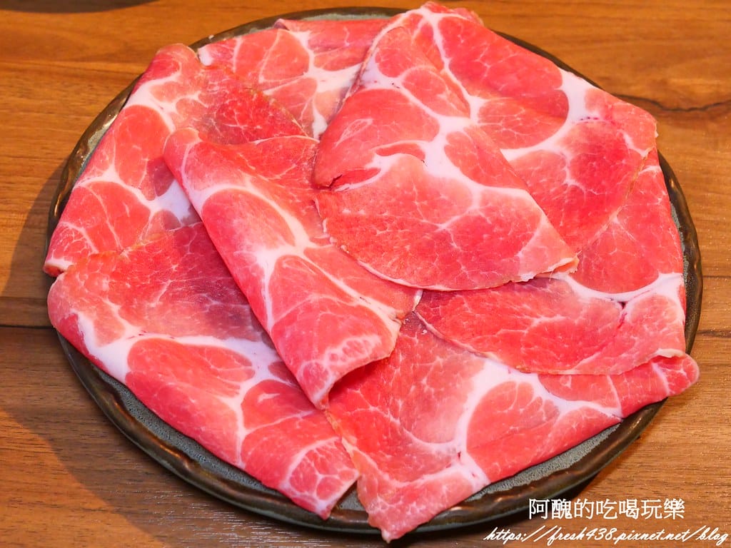 【新北美食】囍富火鍋,每日現熬湯底,食材超級新鮮, 設有包廂,新莊火鍋推薦。 - 第36張圖 27