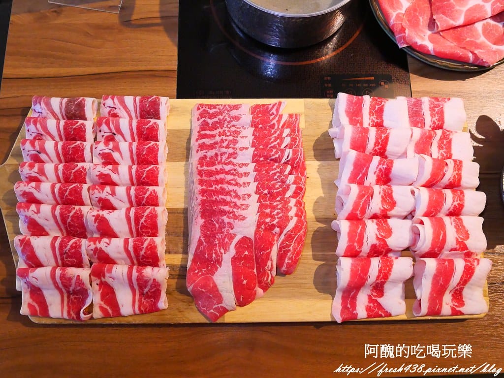 【新北美食】囍富火鍋,每日現熬湯底,食材超級新鮮, 設有包廂,新莊火鍋推薦。 - 第40張圖 31