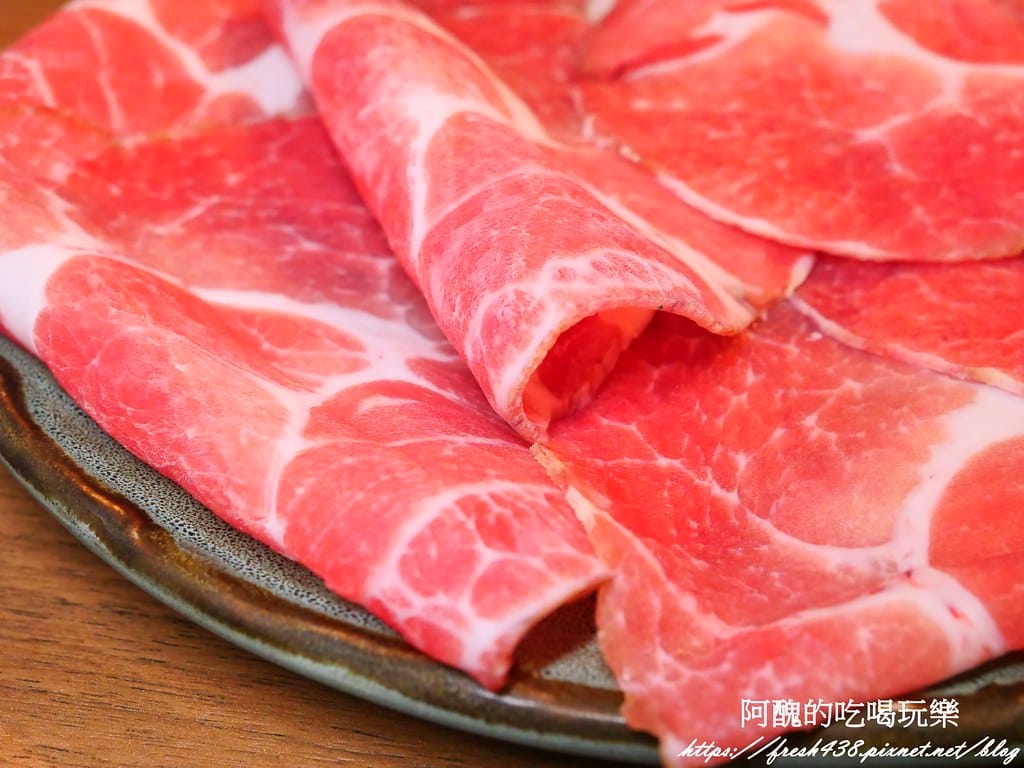 【新北美食】囍富火鍋,每日現熬湯底,食材超級新鮮, 設有包廂,新莊火鍋推薦。 - 第37張圖 28