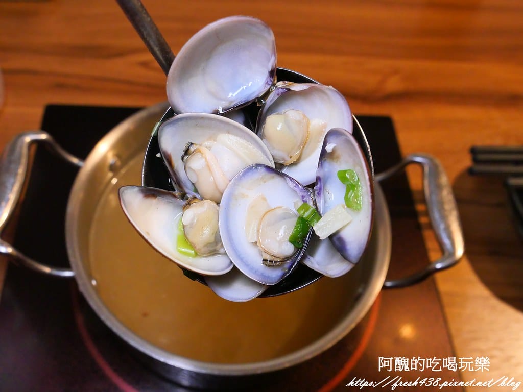 【新北美食】囍富火鍋,每日現熬湯底,食材超級新鮮, 設有包廂,新莊火鍋推薦。 - 第28張圖 21