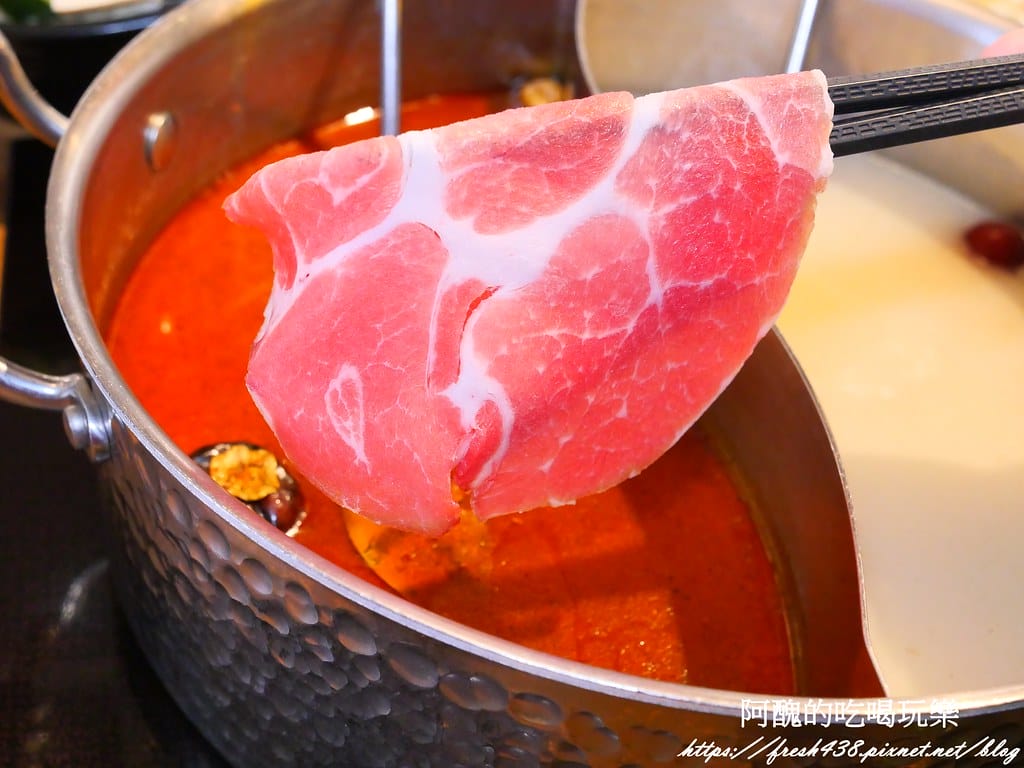 【新北美食】囍富火鍋,每日現熬湯底,食材超級新鮮, 設有包廂,新莊火鍋推薦。 - 第38張圖 29