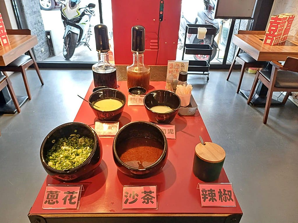 【新北美食】囍富火鍋,每日現熬湯底,食材超級新鮮, 設有包廂,新莊火鍋推薦。 - 第19張圖 14
