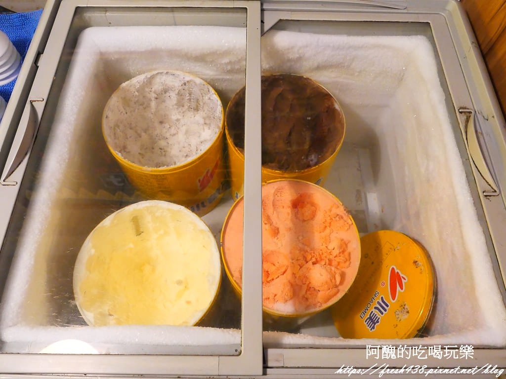 【新北美食】囍富火鍋,每日現熬湯底,食材超級新鮮, 設有包廂,新莊火鍋推薦。 - 第23張圖 17