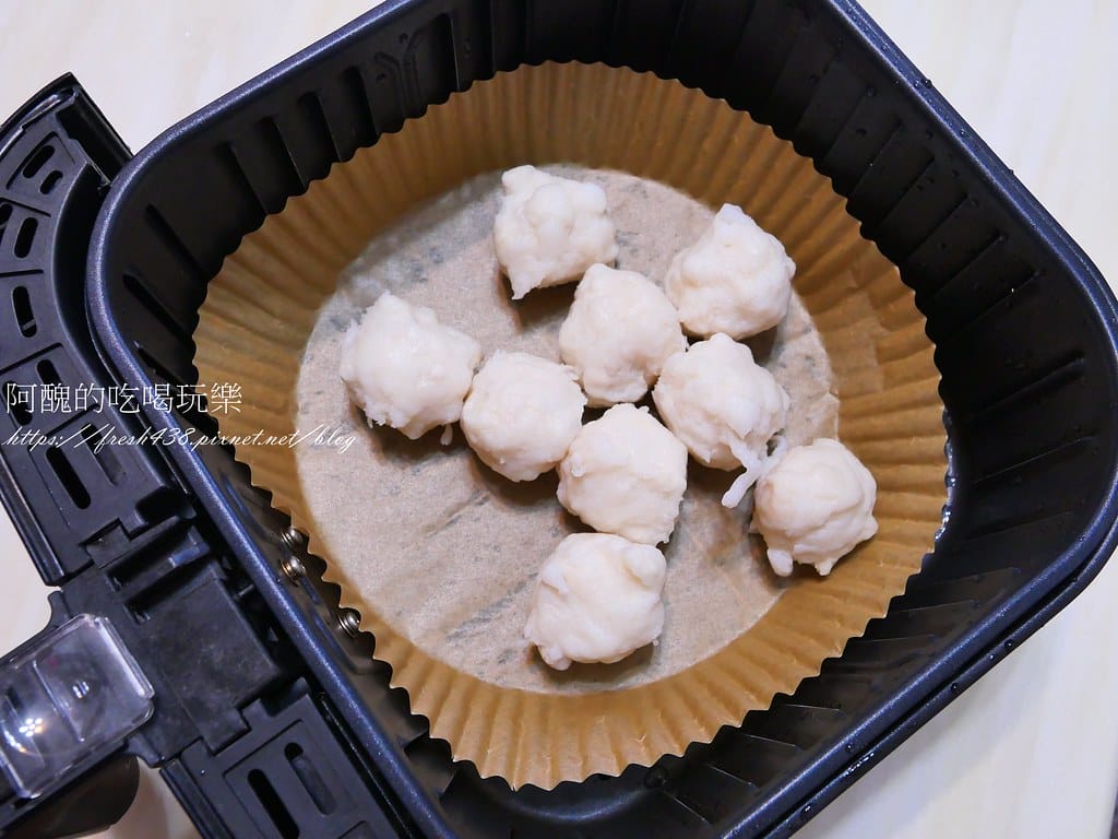 【氣炸鍋食譜】氣炸花枝丸,免油炸,表面金黃超好吃。 - 第3張圖 P1061581