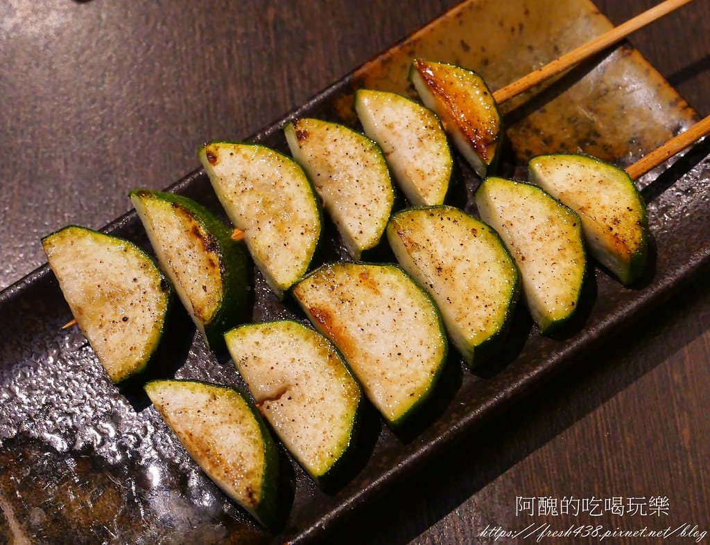 【新北美食】老串角居酒屋-三重店,平價日式料理,下班聚餐、小酌的好去處。 - 第29張圖 26鹽烤節瓜