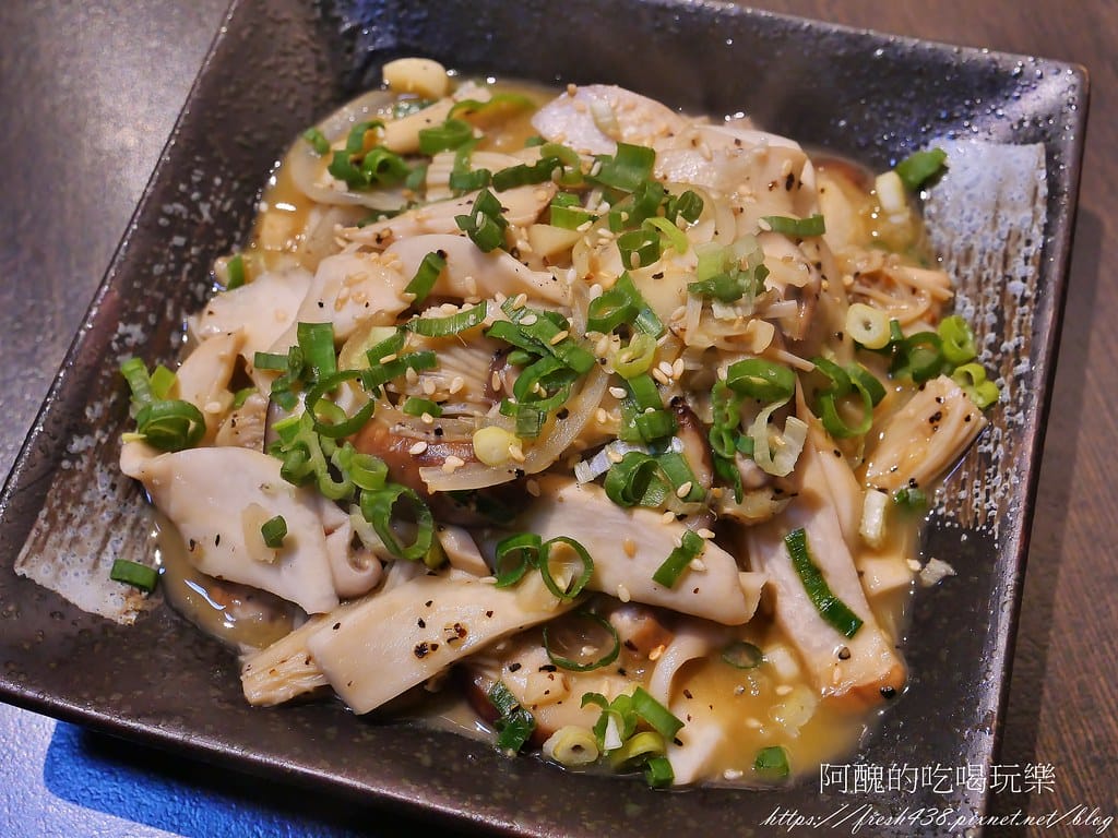 【新北美食】老串角居酒屋-三重店,平價日式料理,下班聚餐、小酌的好去處。 - 第38張圖 19綜合養生菇