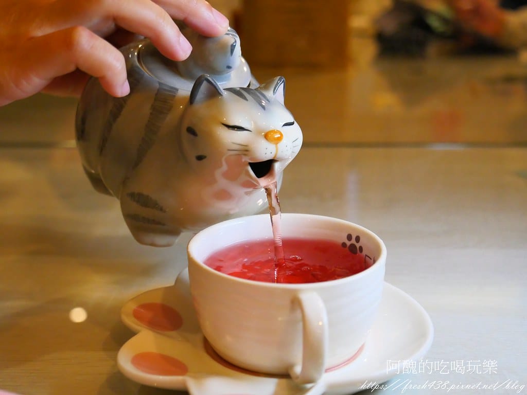 【板橋美食】貓欸Camulet,有貓咪陪吃飯的餐廳,餐點可口、貓咪親人,環境乾淨到不可思議! - 第31張圖 22