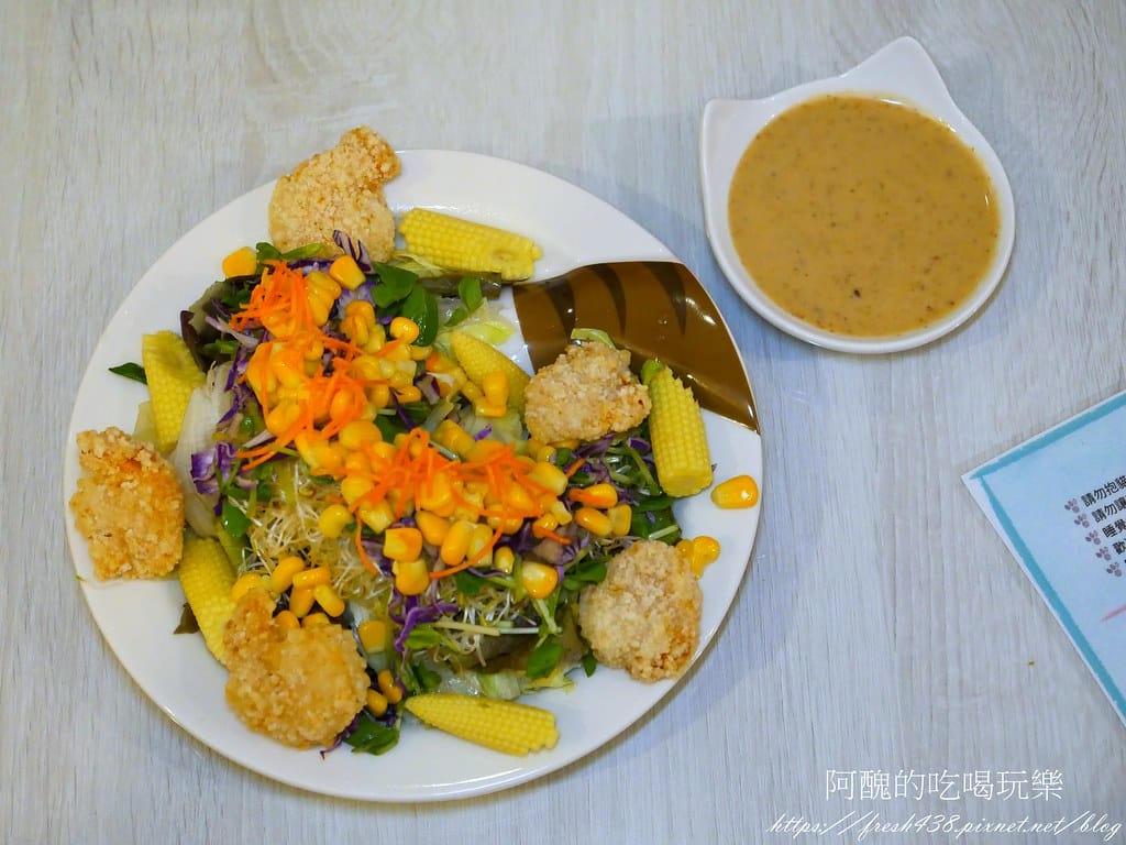 【板橋美食】貓欸Camulet,有貓咪陪吃飯的餐廳,餐點可口、貓咪親人,環境乾淨到不可思議! - 第42張圖 32