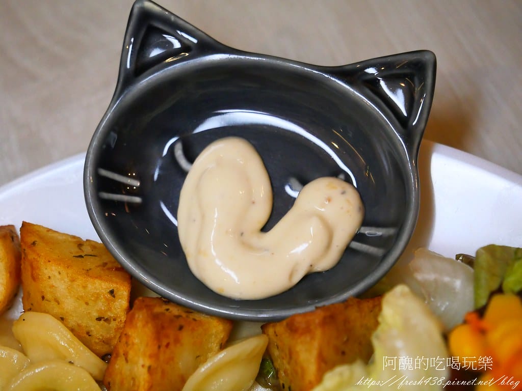 【板橋美食】貓欸Camulet,有貓咪陪吃飯的餐廳,餐點可口、貓咪親人,環境乾淨到不可思議! - 第46張圖 36