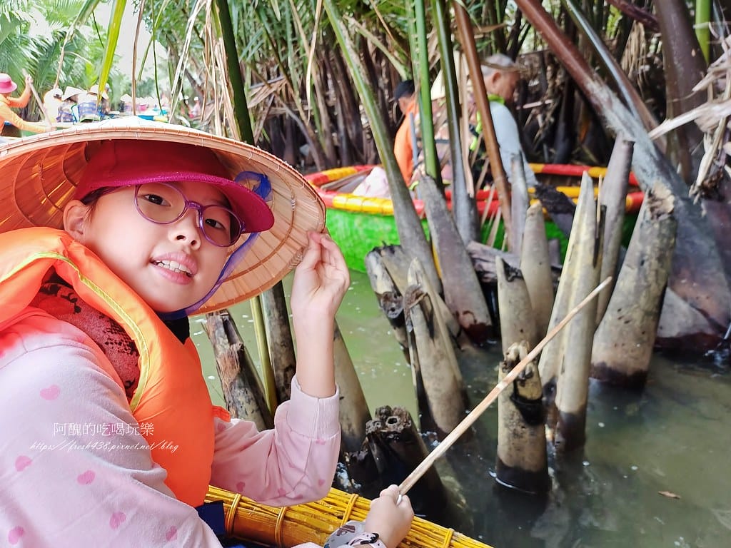 【越南旅遊】迦南島一日遊,搭乘竹桶船、釣螃蟹、看表演,中越必玩的景點。 - 第30張圖 11-5