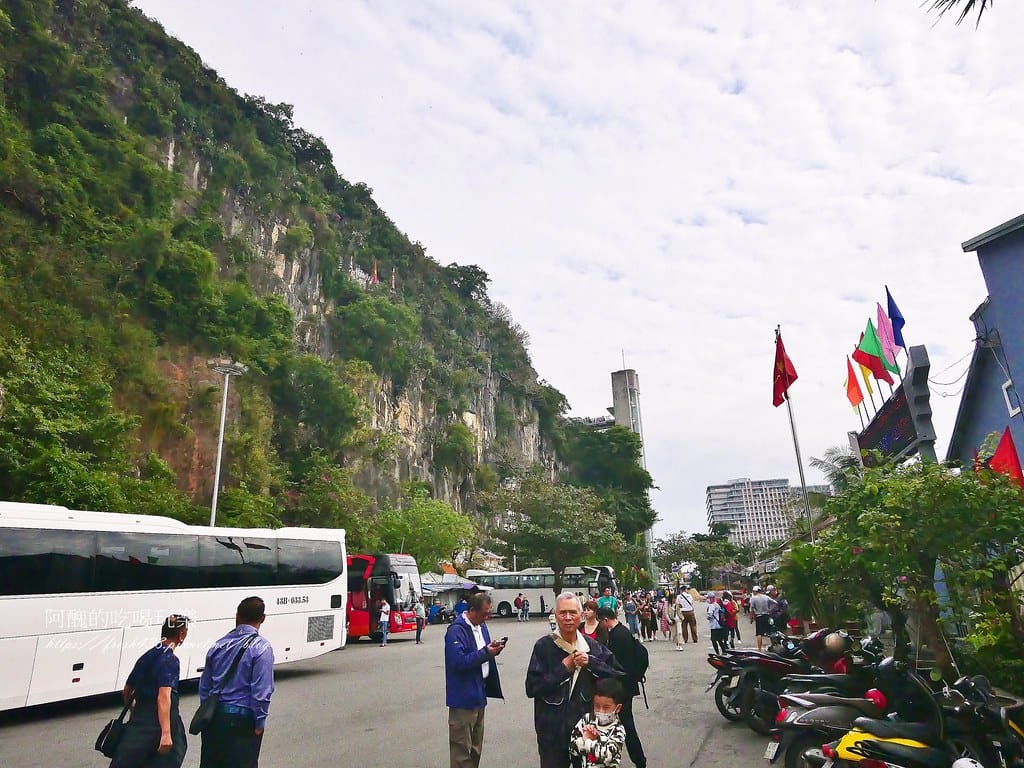 【越南景點】五行山(The Marble Mountains),峴港必遊的景點,一起探索神秘的鐘乳石洞。 - 第6張圖 1