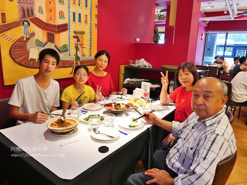 【新北美食】瓦城泰國料理-板橋店,用餐環境佳,必吃檸檬魚、松阪豬、摩摩喳喳! - 第52張圖 35